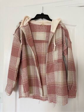 Plaid Hooded Button-Down Shirt Jacket in Dusty Rose and Cream